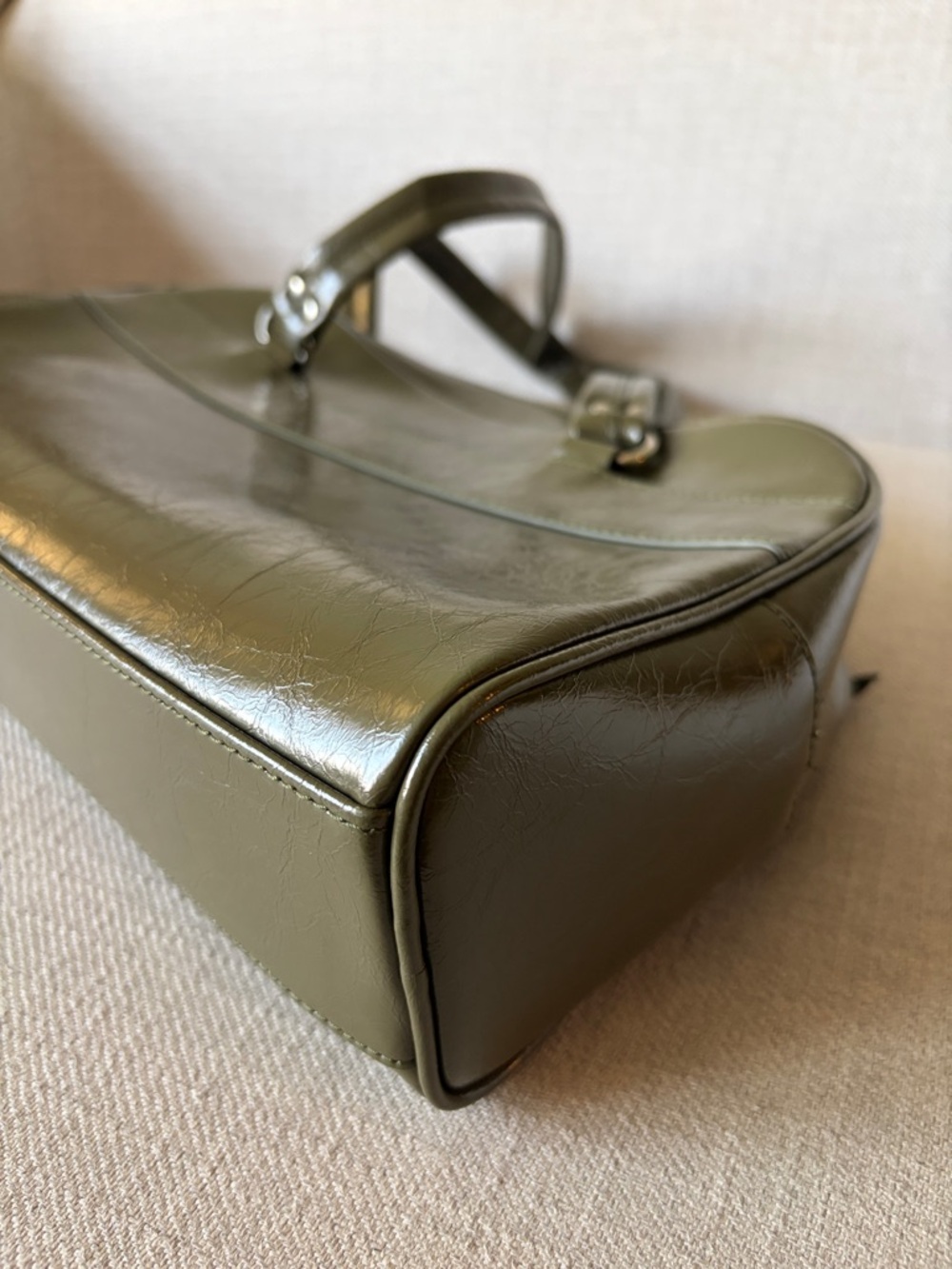 Raive Olive Green Leather Molly Shoulder Bag - Classic Tote - Picture 8 of 13
